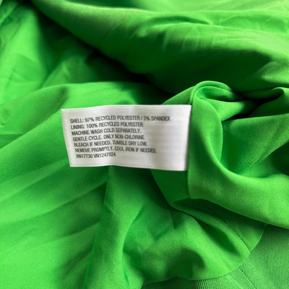 NWT Future Collective with Alani Noelle Cut Out Blazer Green - Picture 9 of 10